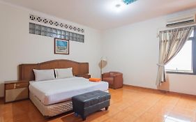 OYO 2706 Hotel Lodaya Syariah